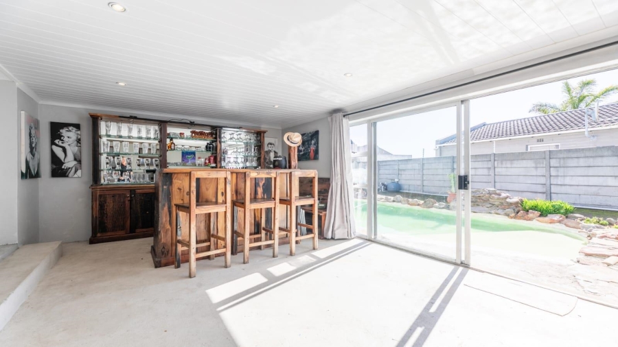 To Let 3 Bedroom Property for Rent in Edgemead Western Cape
